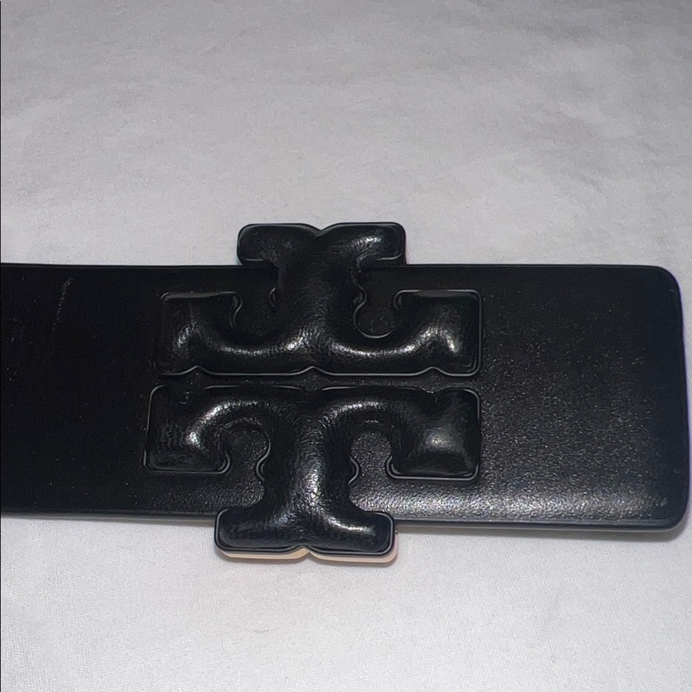 Tory Burch ] Eleanor Black Leather Belt ] Raised Leather Logo Buckle